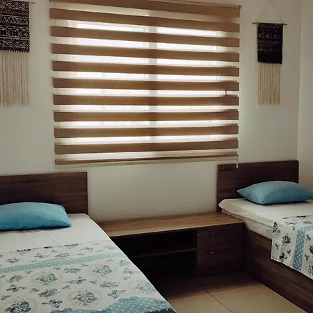 Penthouse By The Sea, Sel Apartament