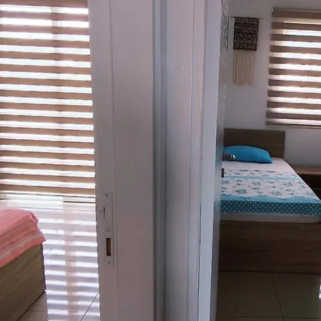 Penthouse By The Sea, Sel 아파트 라피토스