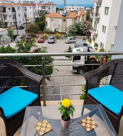 Penthouse By The Sea, Sel 아파트